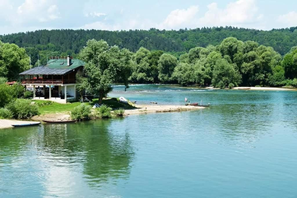 Gradska Plaza Ada Hotel Novi Grad Zewnętrze zdjęcie